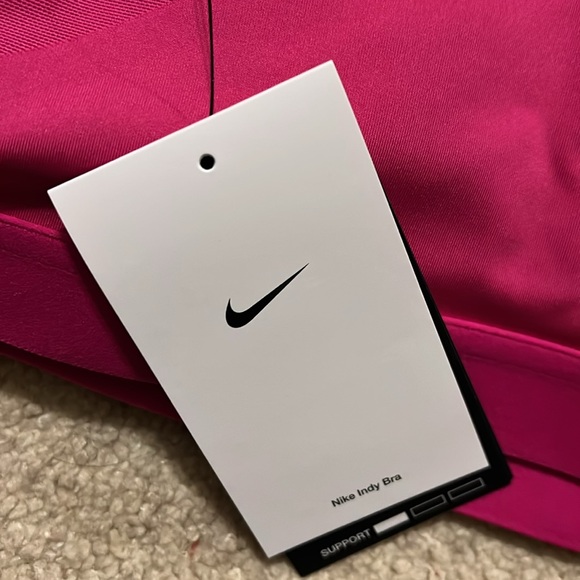 Nike Women's plus Pink Sports Bra - Picture 4 of 4